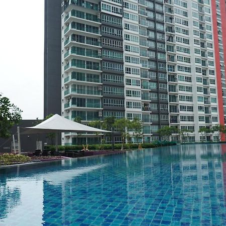 Zizz Homestay - The Pallet Home Petaling Jaya Extérieur photo