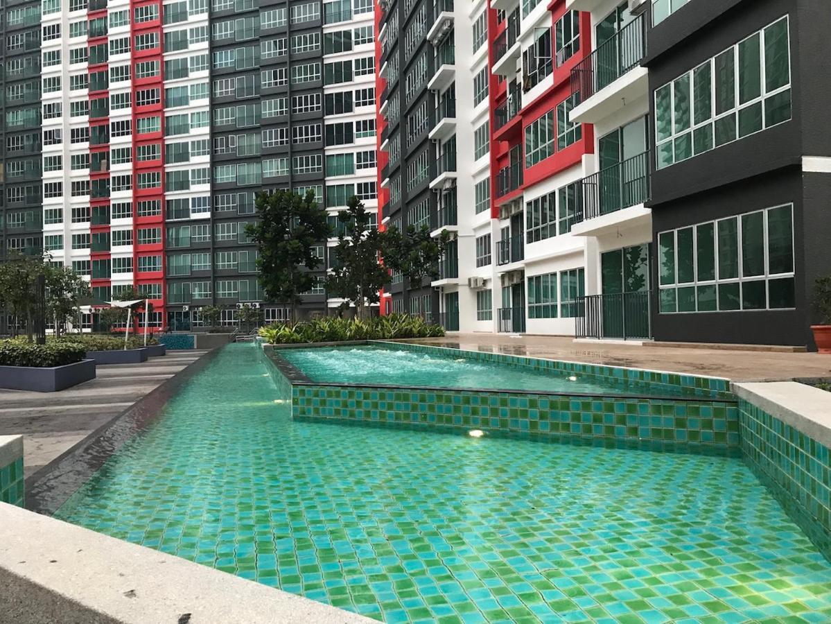 Zizz Homestay - The Pallet Home Petaling Jaya Extérieur photo